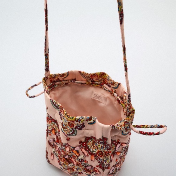 Zara Printed Beaded Bucket Bag - Picture 4 of 6